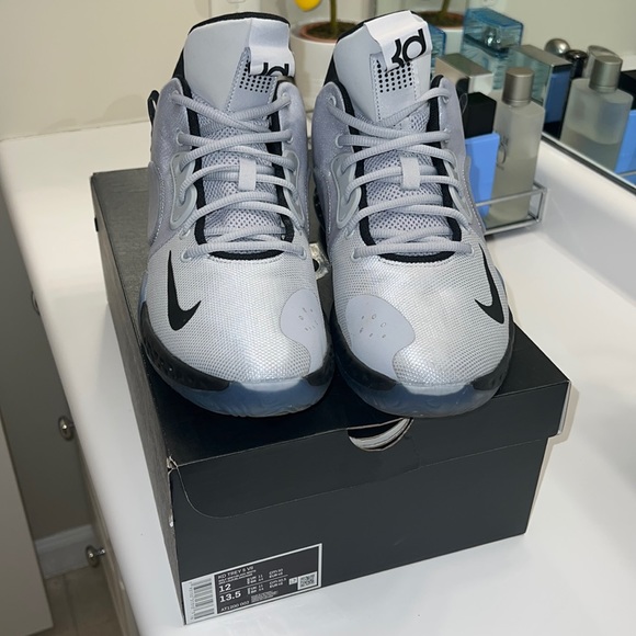 NIKE KD TREY 5 7 'WOLF GREY' WOLF GREY/WHITE/DARK GREY/BLACK AT1200-002 - Picture 4 of 8